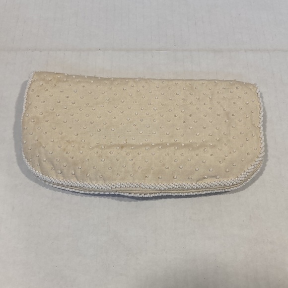 MAGID Pure Silk Cream Beaded Bag with Snowflake Design from Bonwit Teller - Picture 5 of 11